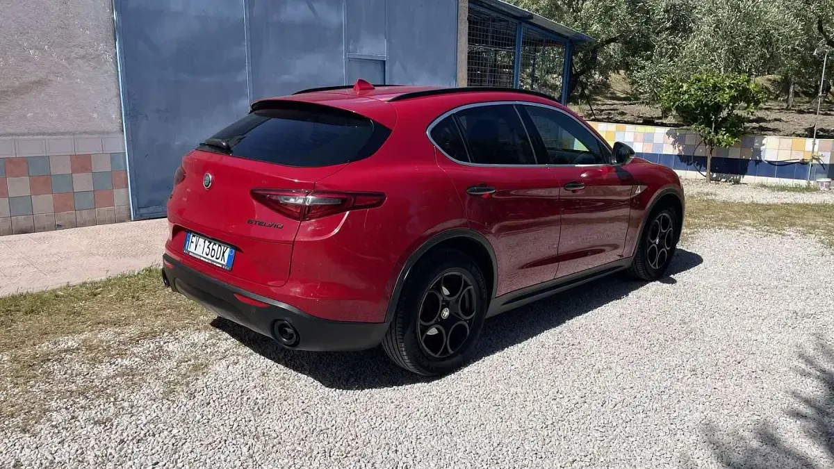 Usata Alfa Romeo Stelvio 179 CV (131 kW) 2017 SUV