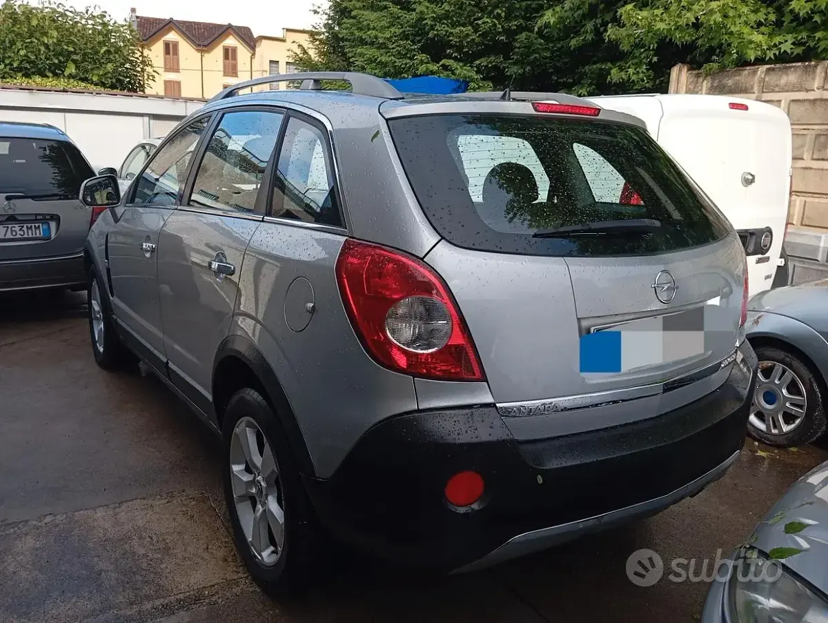 Usata Opel Antara Edition 150 CV (110 kW) 2007 Grigio SUV