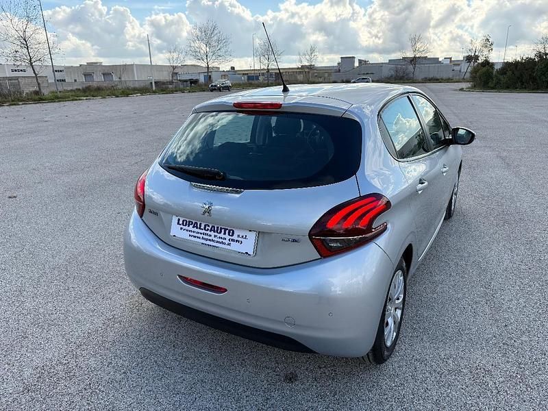 Usata Peugeot 208 Active 74 CV (54 kW) 2016 Argento Utilitaria