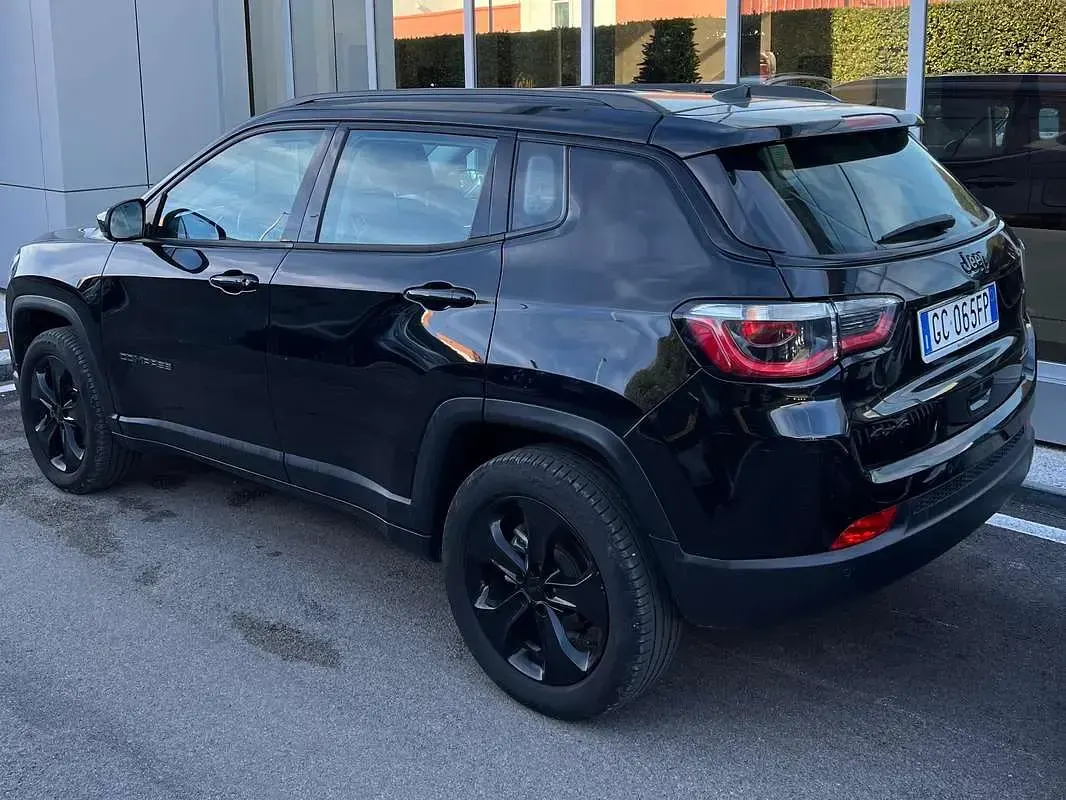 Usata Jeep Compass Night Eagle 140 CV (102 kW) 2020 Nero SUV