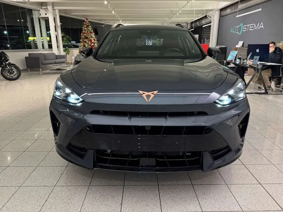 Usata Cupra Formentor 150 CV (110 kW) 2025 Fiord blue pastello SUV