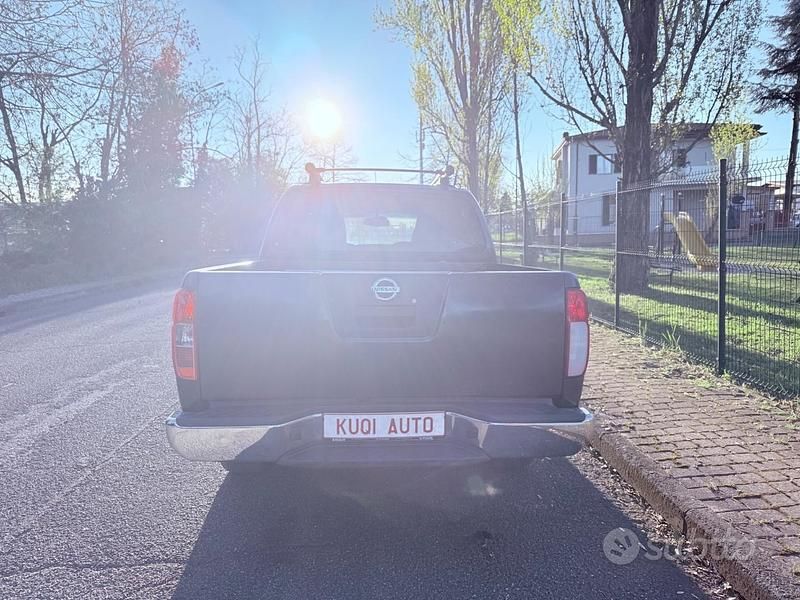 Usata Nissan Navara 171 CV (125 kW) 2008 Nero Pick-up