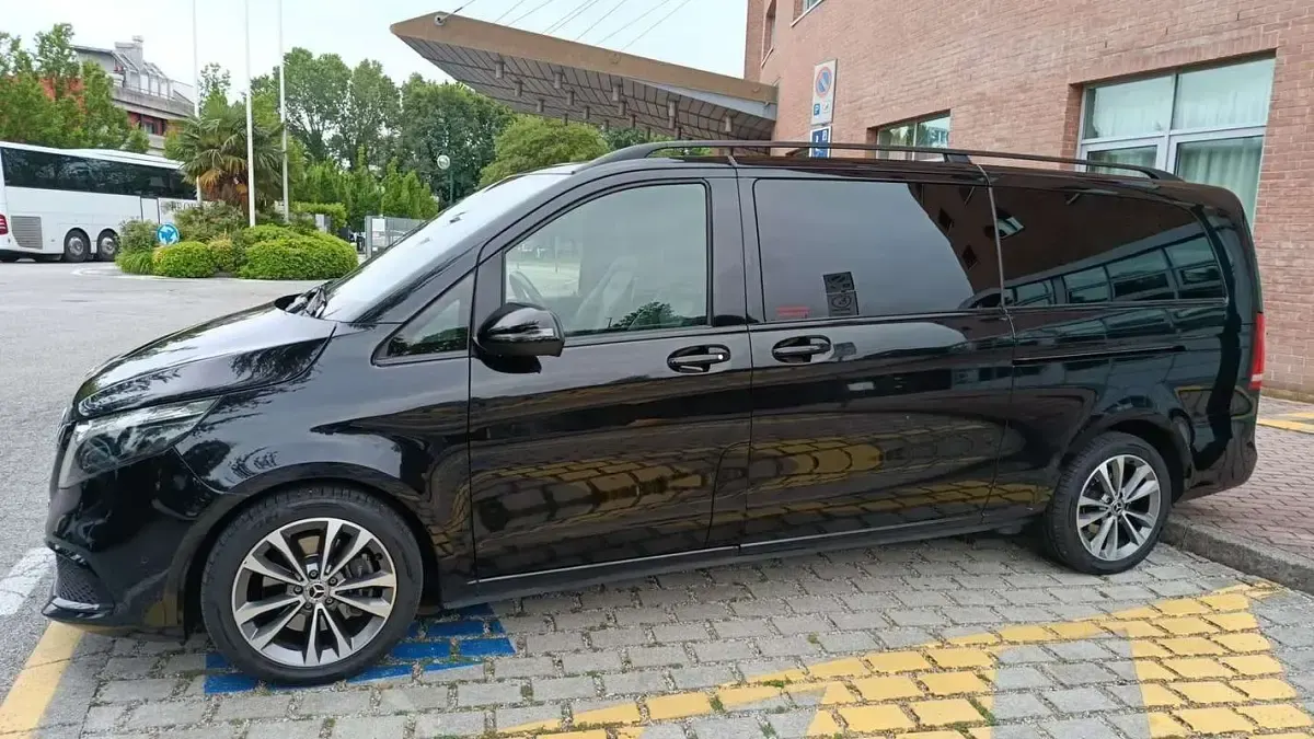 Usata Mercedes V250 Avantgarde 190 CV (139 kW) 2024 Monovolume