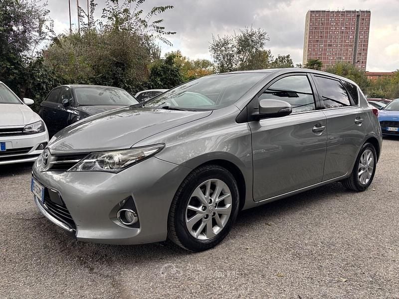 Nuova Toyota Auris 90 CV (66 kW) 2025 Gray Berlina