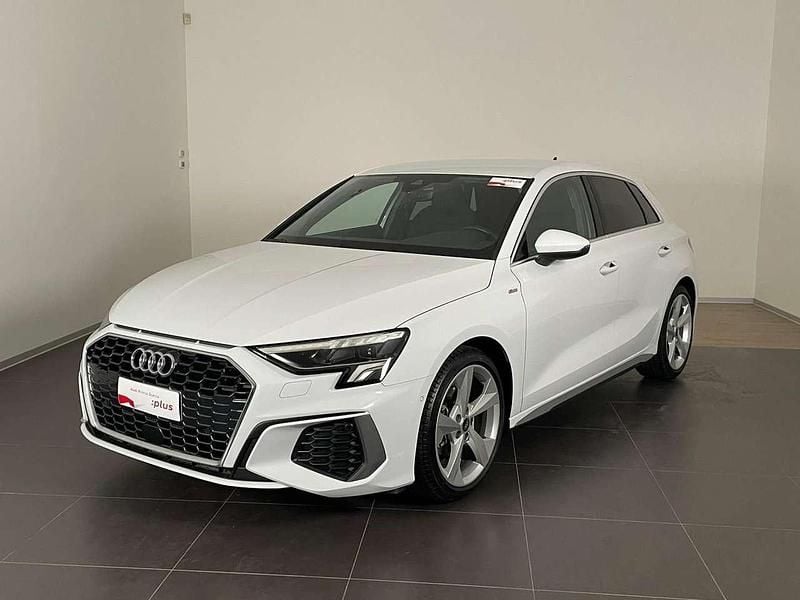 Usata Audi A3 Sportback S-Line 150 CV (110 kW) 2024 Bianco Utilitaria