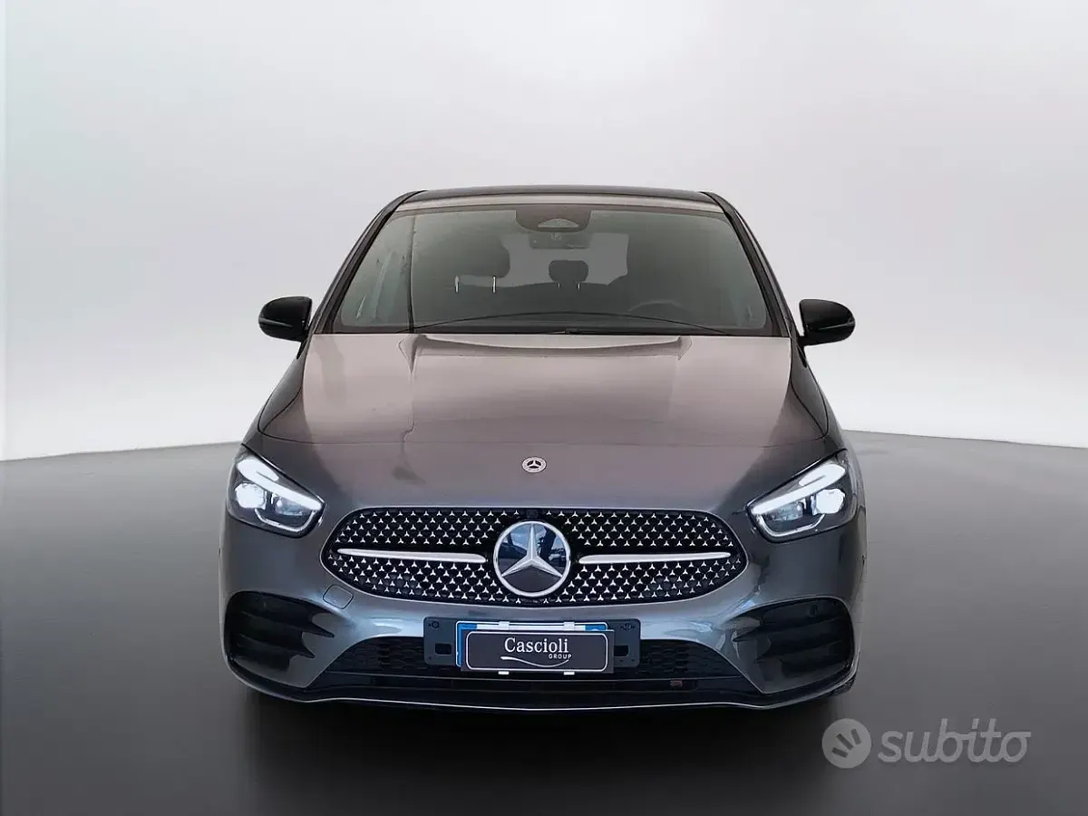 Usata Mercedes B180 AMG 116 CV (85 kW) 2025 Grigio Utilitaria
