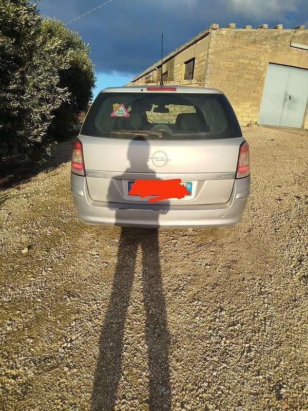 Usata Opel Astra Edition 82 CV (60 kW) 2010