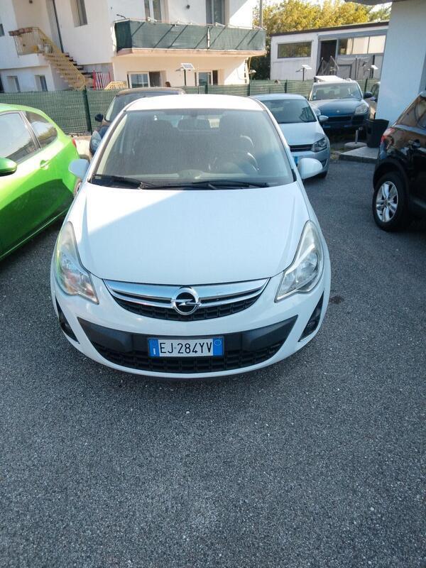 Usato 2012 Opel Corsa 1.2 Diesel 95 CV (6.000 €)