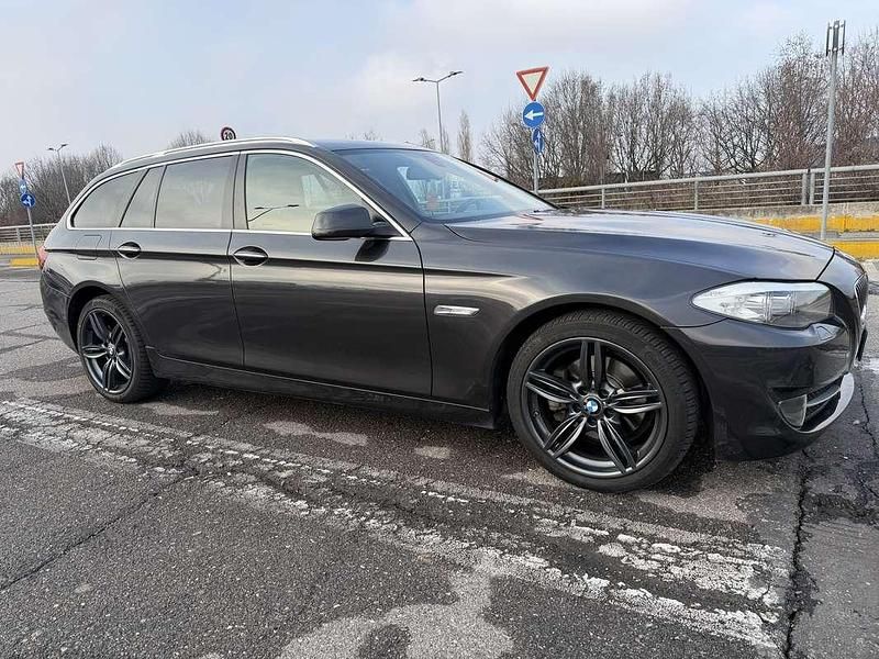 Usata BMW 520 Comfort Edition 184 CV (135 kW) 2013 Station wagon