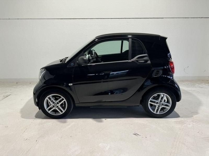 Usata Smart ForTwo Electric Drive Pure 41 kW (56 CV) 2020 Nero Berlina