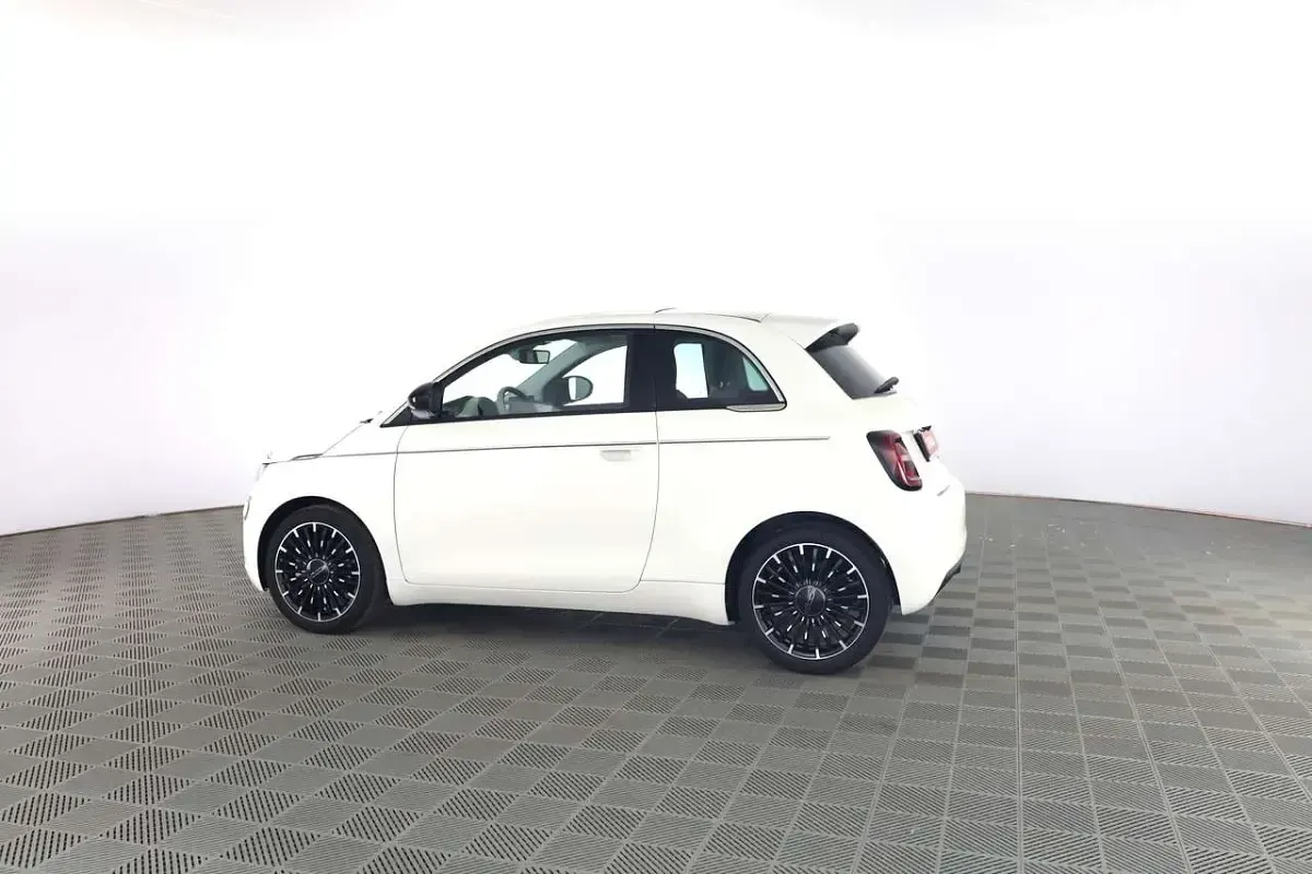Nuova Fiat 500 La Prima 65 CV (47 kW) 2026 Ice white Berlina