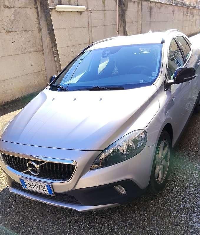 Usata Volvo V40 CC 120 CV (88 kW) 2018 Grigio Station wagon