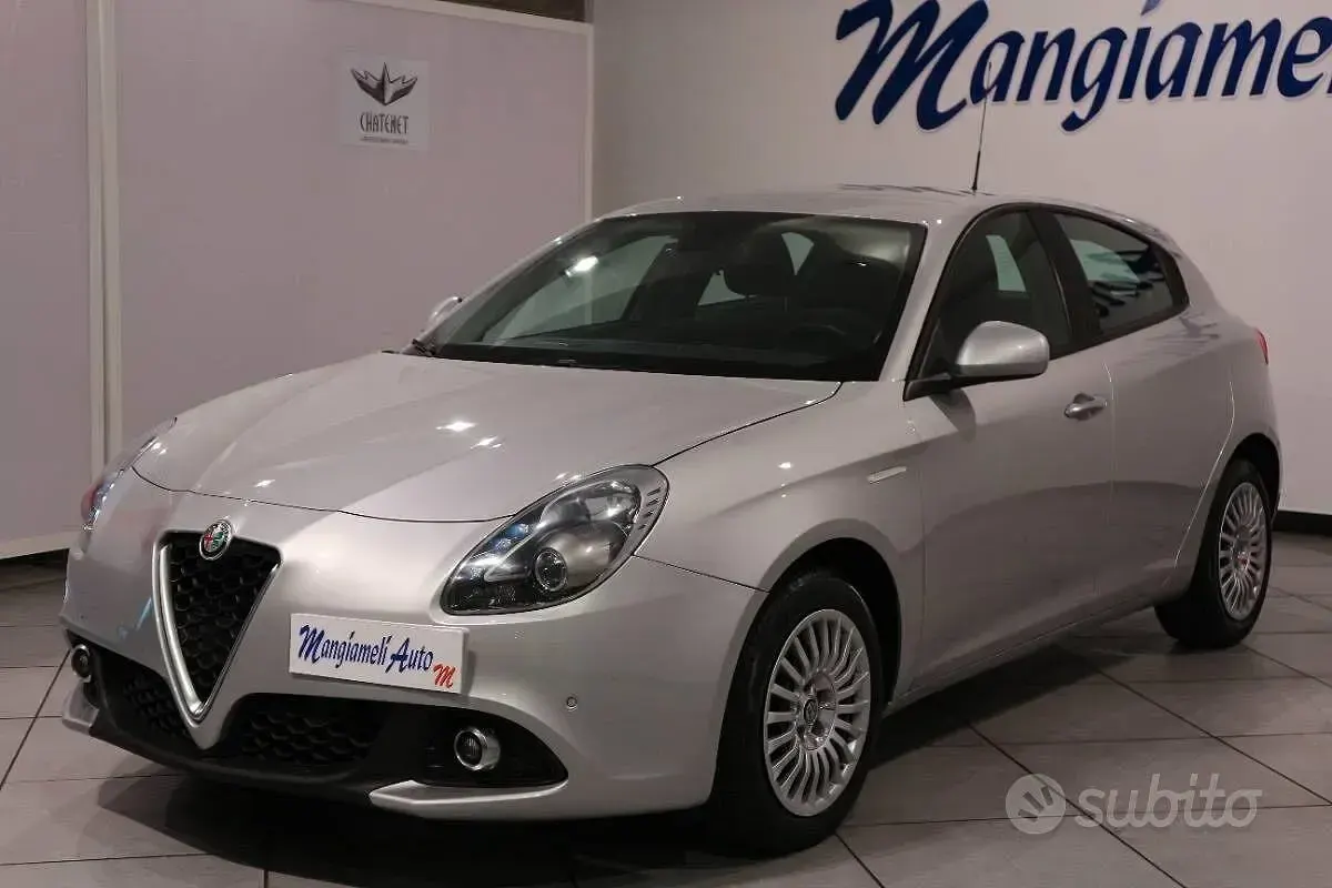 Usata Alfa Romeo Giulietta 120 CV (88 kW) 2018 Grigio Utilitaria