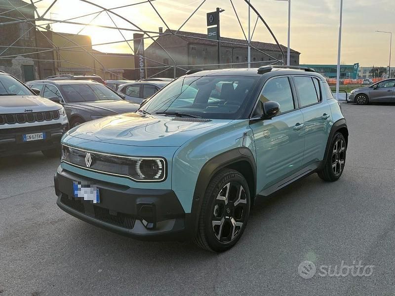 Nuova Renault R4 Komfort 150 CV (110 kW) 2025 Berlina