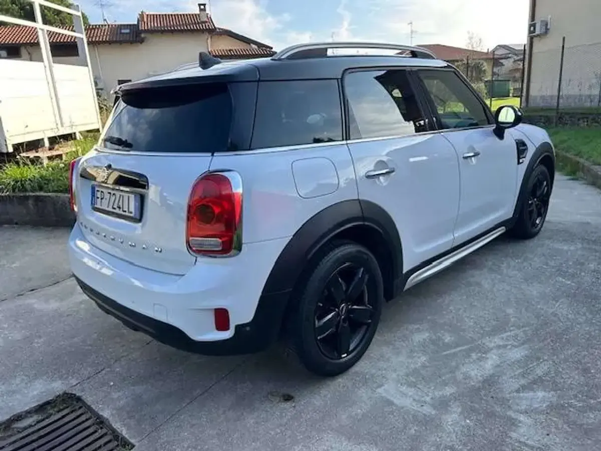Usata Mini One D Countryman 116 CV (85 kW) 2018 Bianco SUV