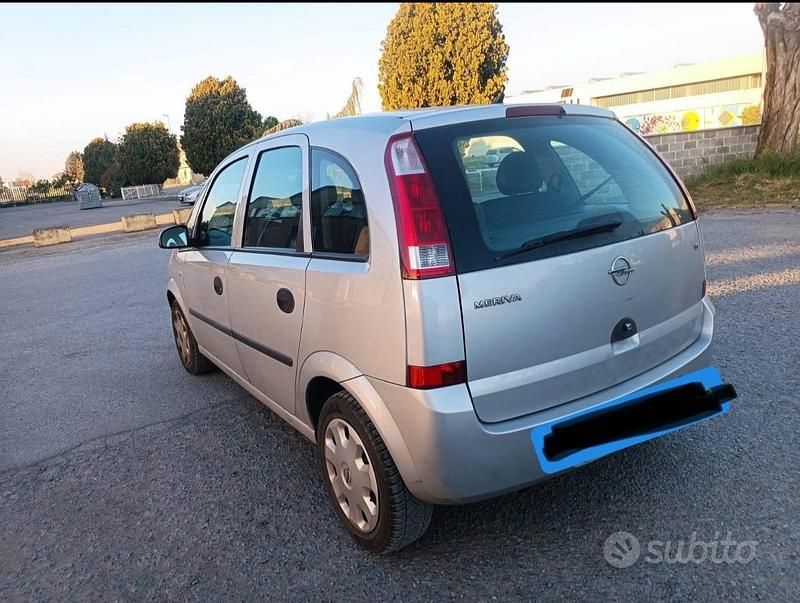 Usata Opel Meriva 2004 Grigio Monovolume