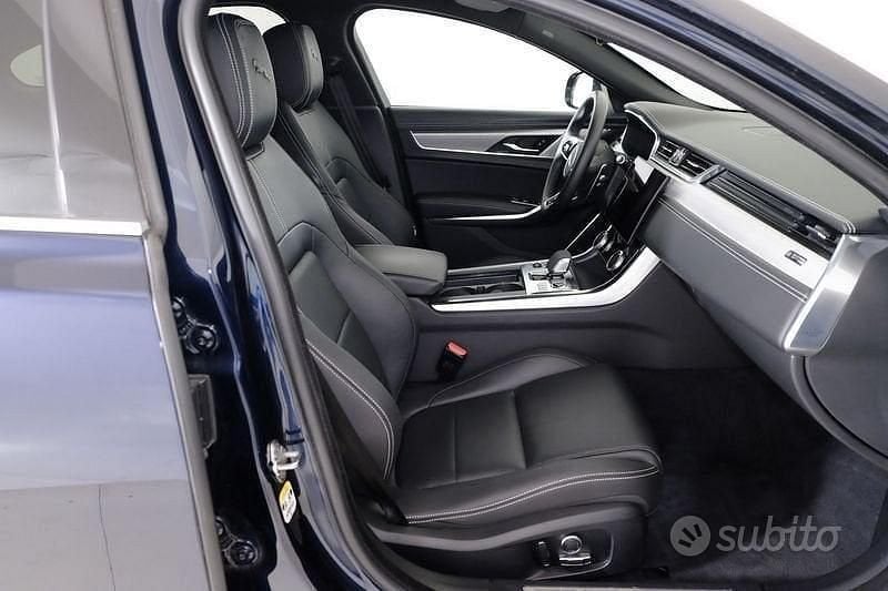 Usata Jaguar XF R-Dynamic 204 CV (150 kW) 2023 Blu Berlina