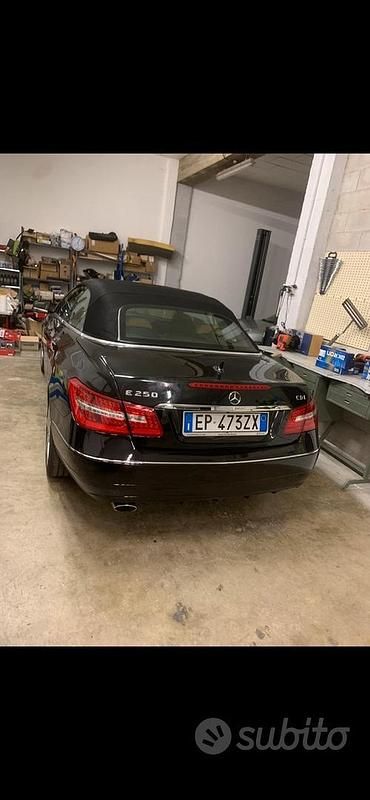 Usata Mercedes E250 2012 Nero Cabrio