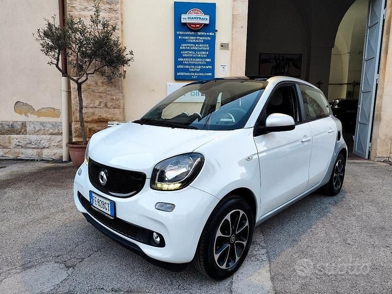 Usata Smart ForFour Passion 71 CV (52 kW) 2016 Bianco Utilitaria