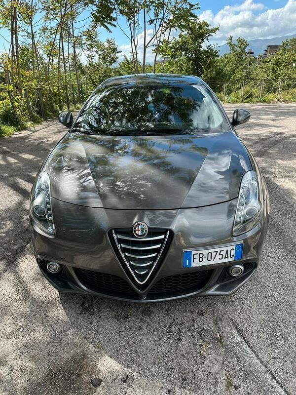 Usata Alfa Romeo Giulietta 2015 Grigio Utilitaria