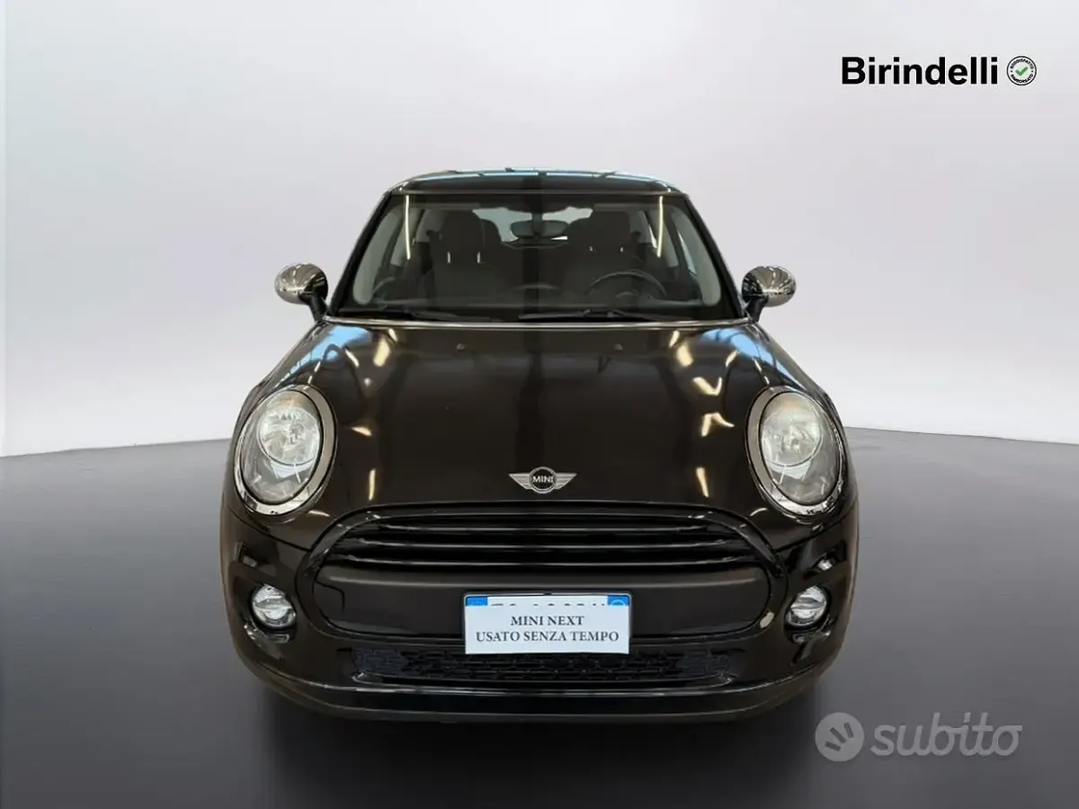 Usata Mini ONE 75 CV (55 kW) 2016 Midnight black metallizzato Utilitaria
