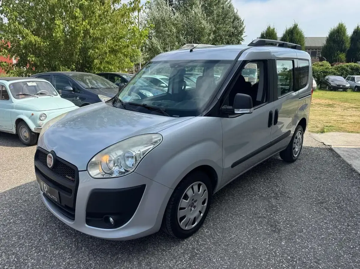 Usata Fiat Doblò Dynamic 135 CV (99 kW) 2014 Grigio Monovolume