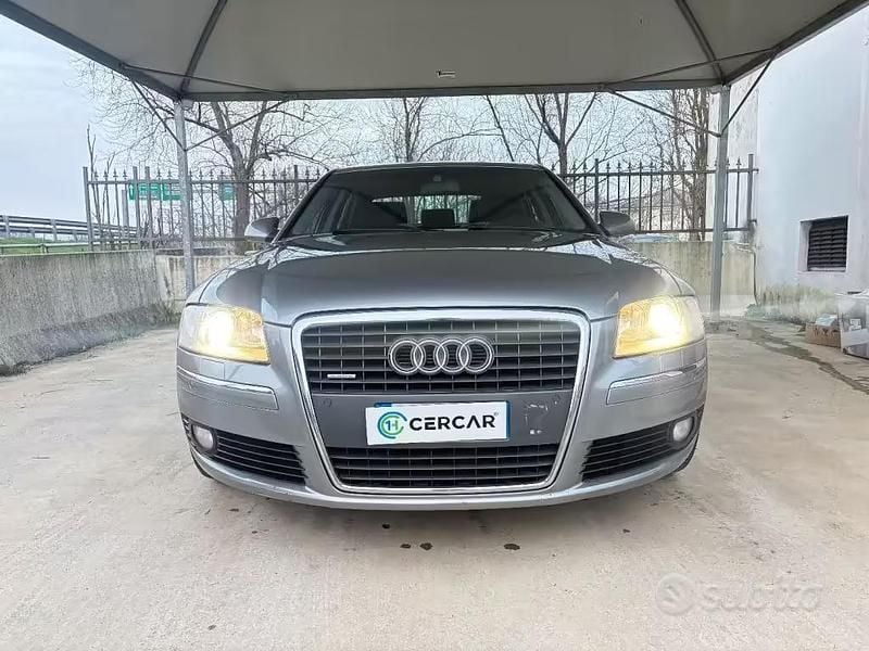 Usata Audi A8 233 CV (171 kW) 2007 Grigio Berlina