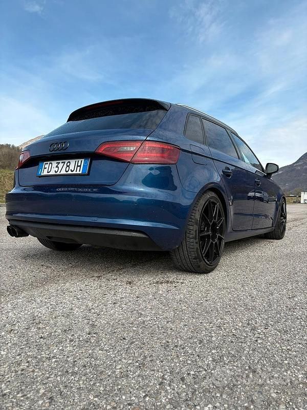 Usata Audi A3 S-Line 150 CV (110 kW) 2014 Blu Berlina