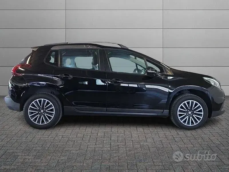 Usata Peugeot 2008 Active 102 CV (75 kW) 2019 Nero SUV