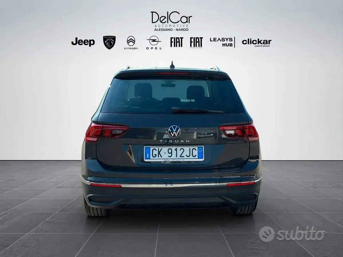 Usata VW Tiguan Life 122 CV (89 kW) 2023 Grigio SUV