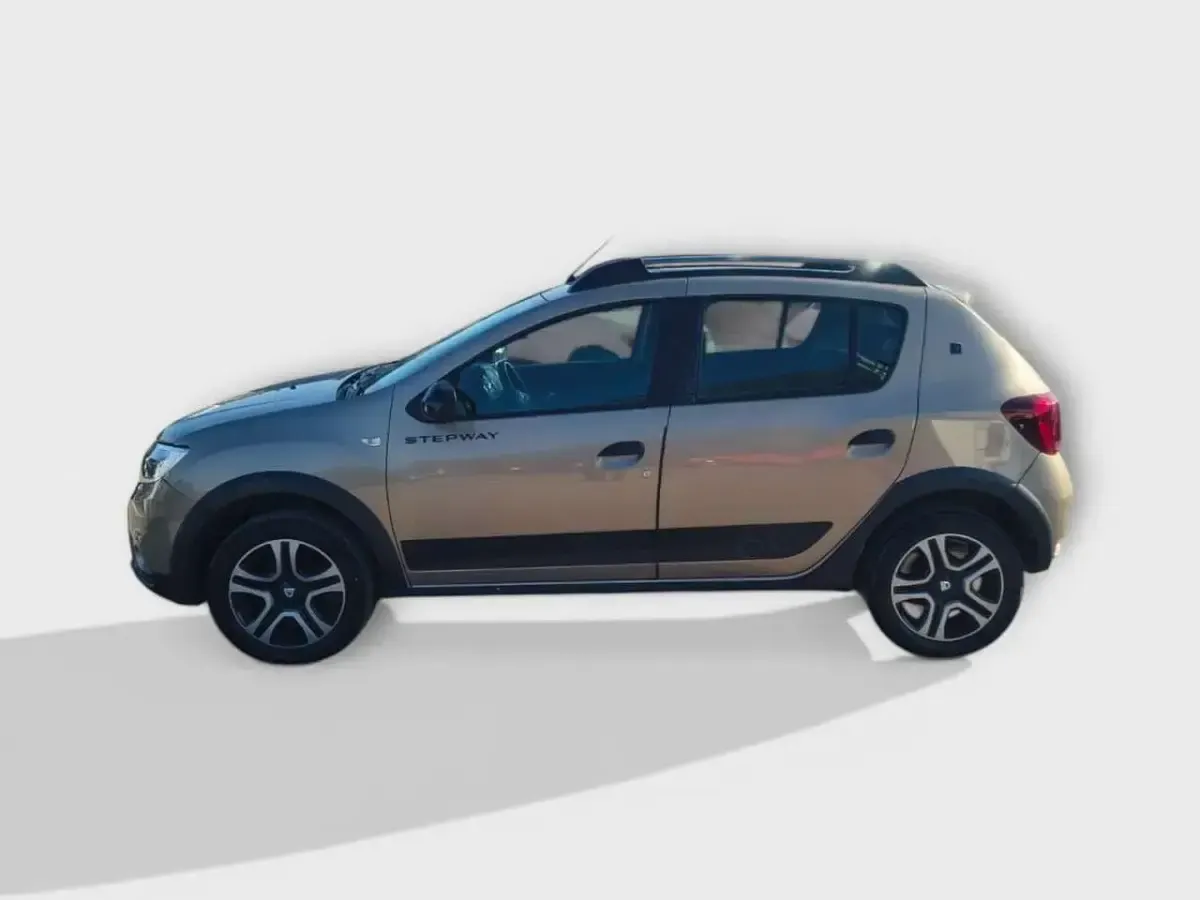 Usata Dacia Sandero Anniversary 101 CV (74 kW) 2020 Bronzo Berlina