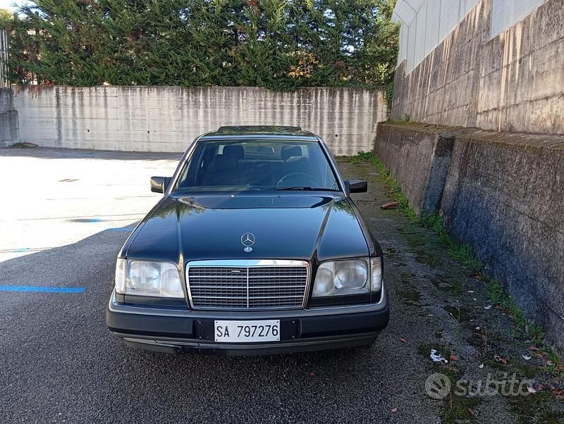 Usata Mercedes E250 1990 Grigio Berlina