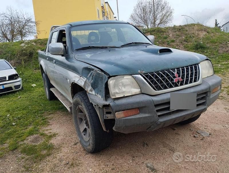 Usata Mitsubishi L200 77 CV (56 kW) 2004 Pick-up