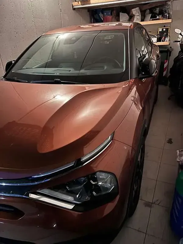Usata Citroën C4 Shine 131 CV (96 kW) 2022 Arancione Berlina