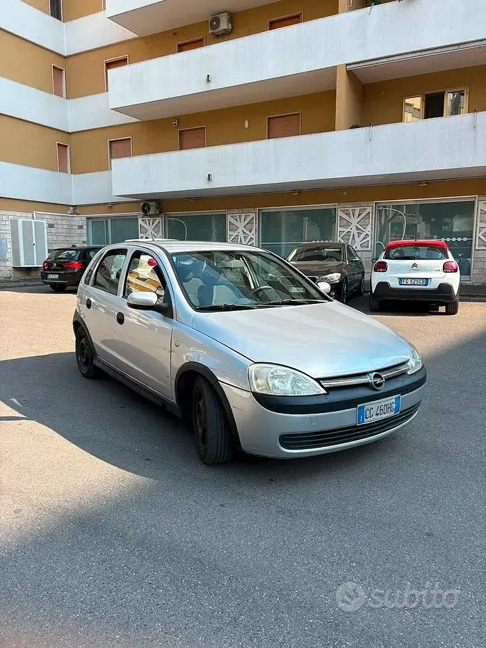 Usata Opel Corsa 75 CV (55 kW) 2003 Utilitaria