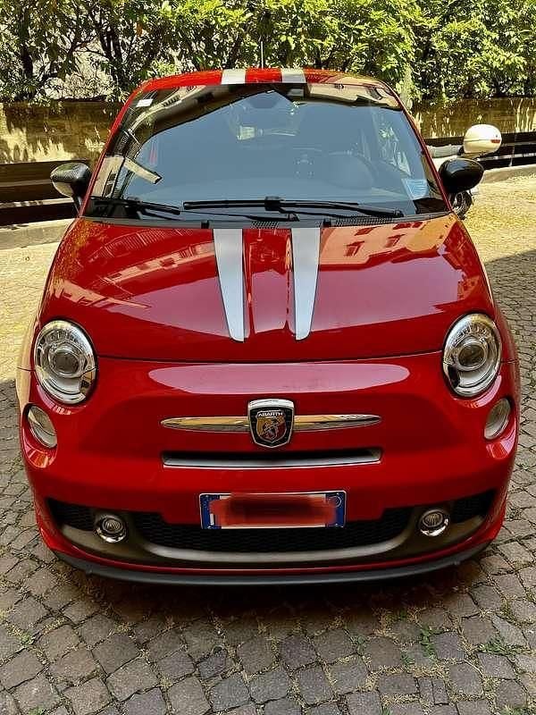 Usata Abarth 695 179 CV (131 kW) 2010 Rosso Utilitaria