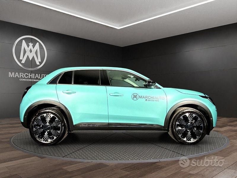 Usado Fiat 600E La Prima 114 kW (156 HP) 2024 Azul SUV