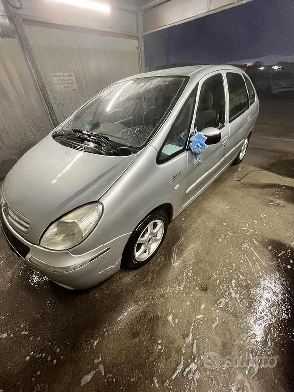 Usata Citroën Xsara Picasso 2006 Grigio Monovolume