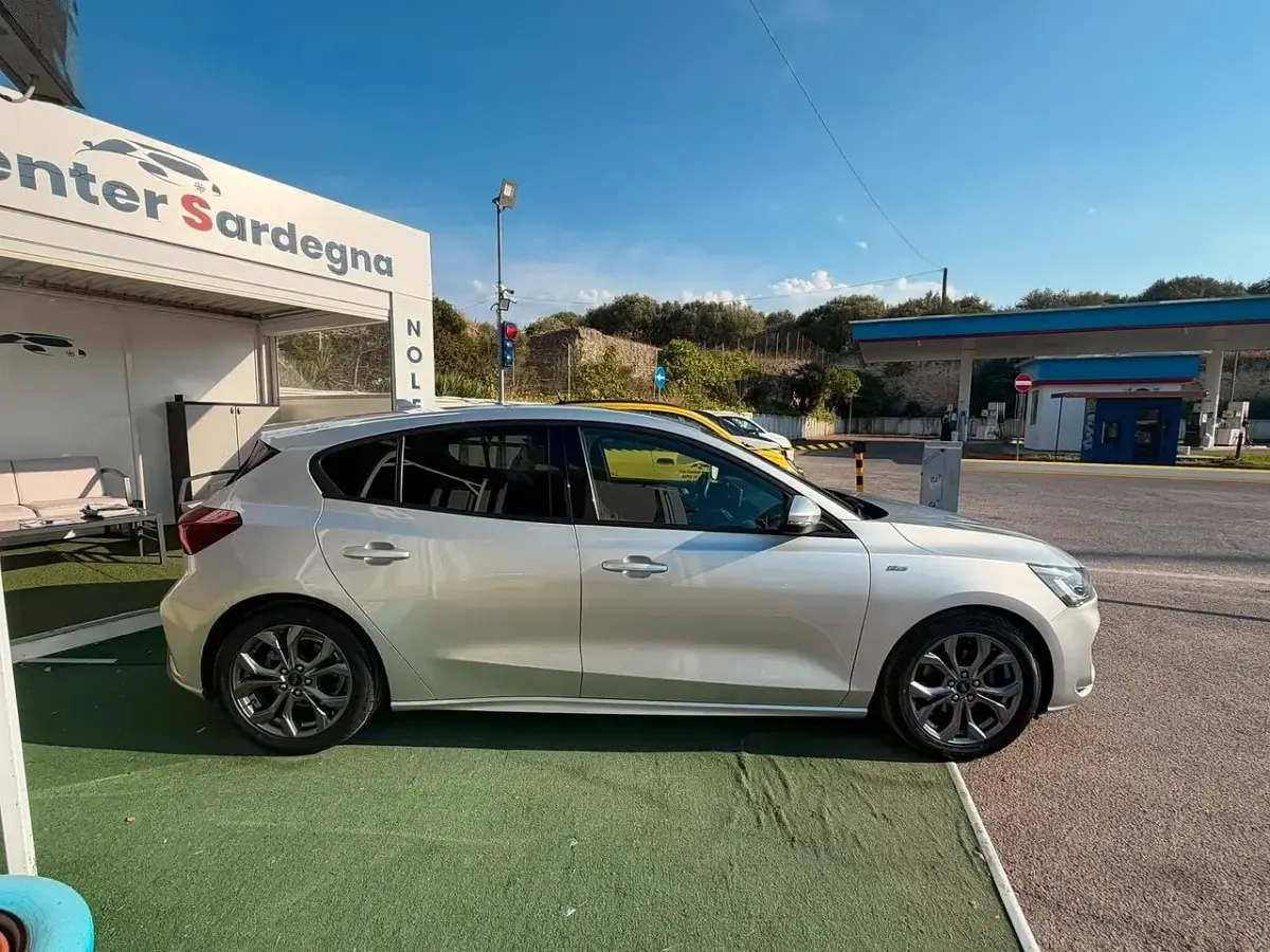 Usata Ford Focus ST-Line 125 CV (91 kW) 2024 Argento Berlina