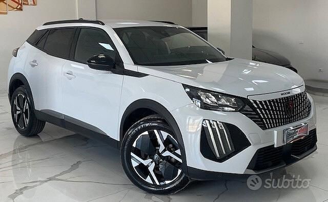 Usata Peugeot 2008 Allure 130 CV (95 kW) 2025 Bianco SUV