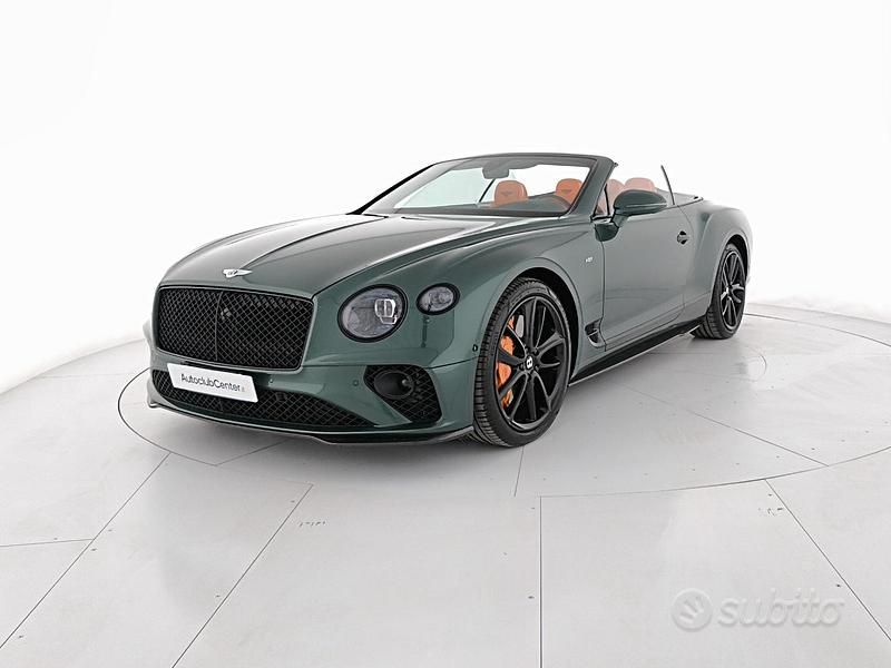 Usata Bentley Continental GT Convertible 550 CV (404 kW) 2021 Verde Cabrio