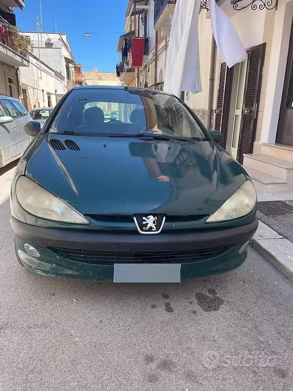 Usata Peugeot 206 60 CV (44 kW) 2000 Verde Berlina