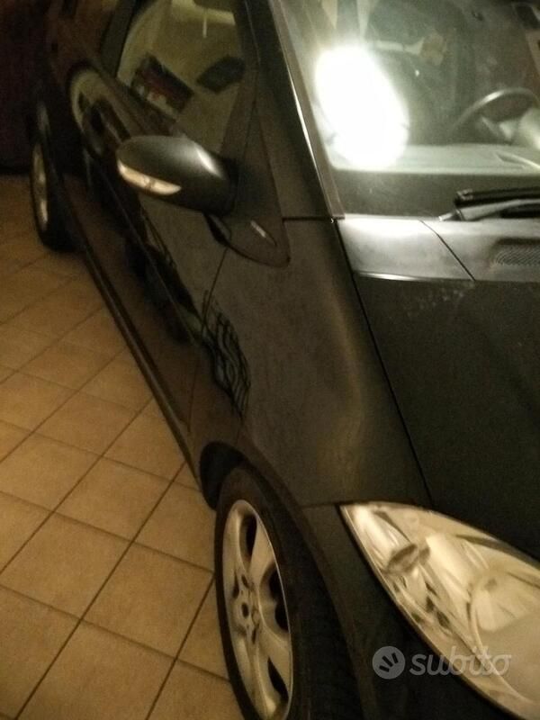 Usata Mercedes A200 109 CV (80 kW) 2005 Nero Berlina