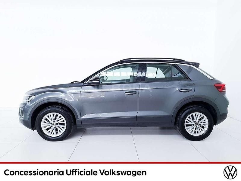 Usata VW T-Roc Life 150 CV (110 kW) 2024 Indium grey / tetto nero SUV