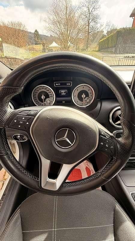 Usata Mercedes A180 109 CV (80 kW) 2013 Berlina