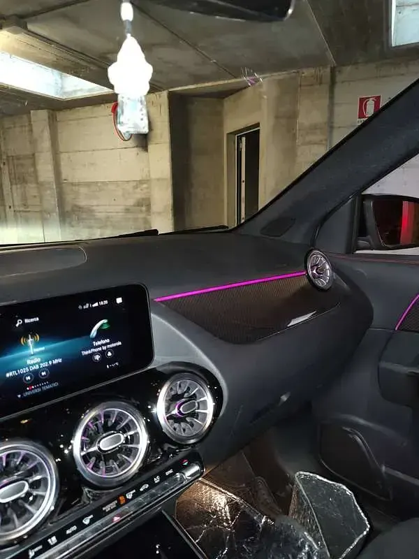 Usata Mercedes GLA180 Premium 116 CV (85 kW) 2022 Grigio SUV