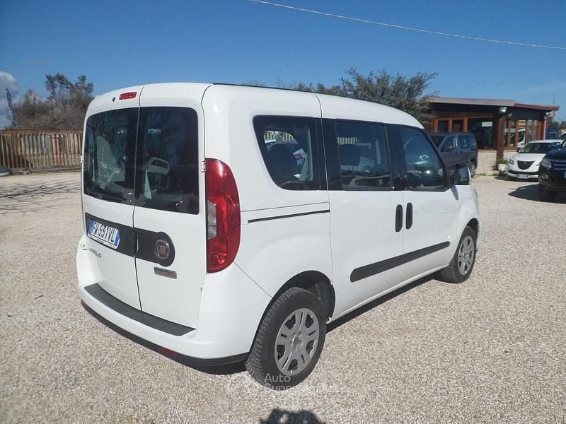 Usata Fiat Doblò 105 CV (77 kW) 2020 Bianco