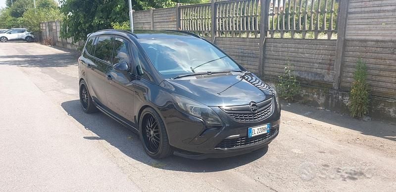 Usata Opel Zafira OPC 200 CV (147 kW) 2012 Nero Monovolume