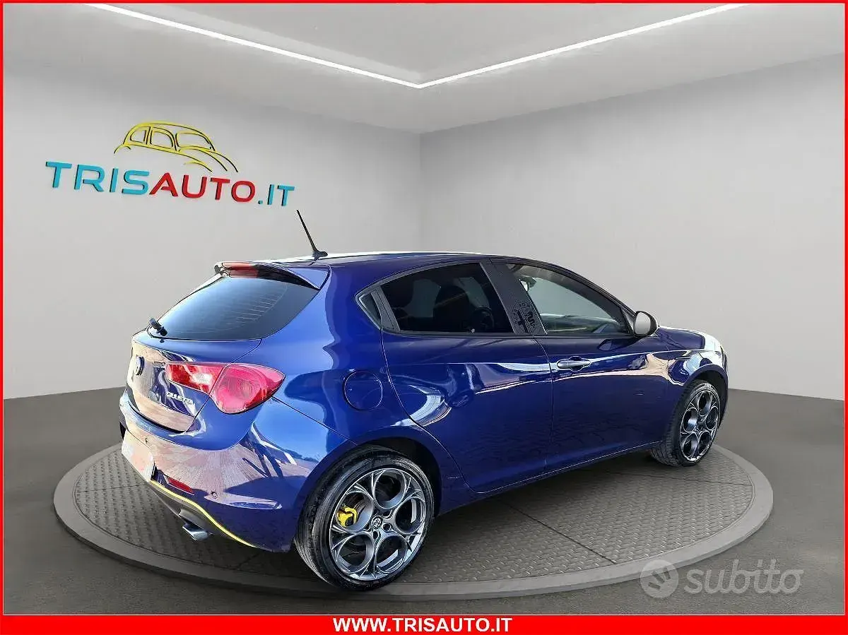 Usata Alfa Romeo Giulietta 150 CV (110 kW) 2017 Blu Utilitaria