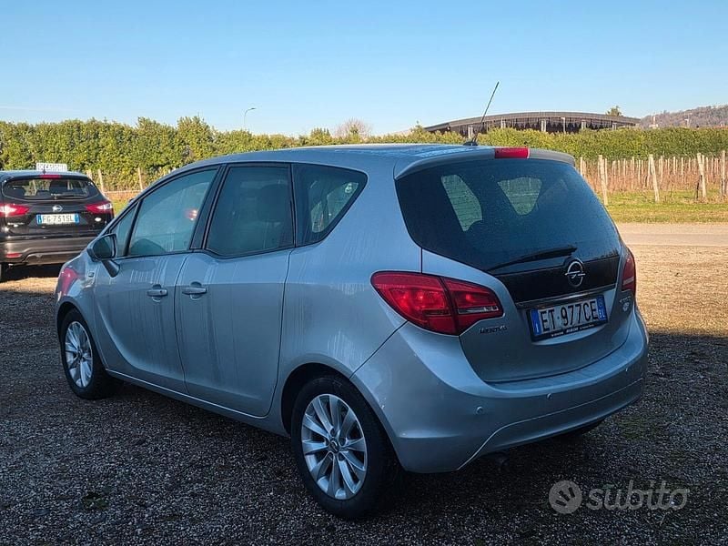 Usata Opel Meriva Cosmo 95 CV (69 kW) 2014 Grigio Monovolume